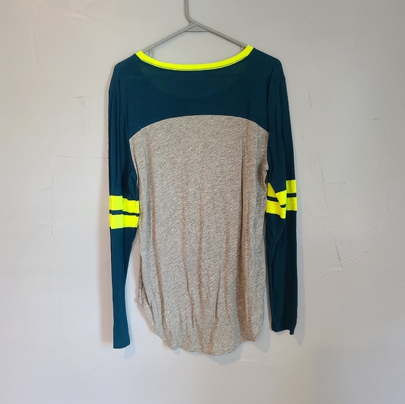 PINK T-Shirt - Picture 3 of 3